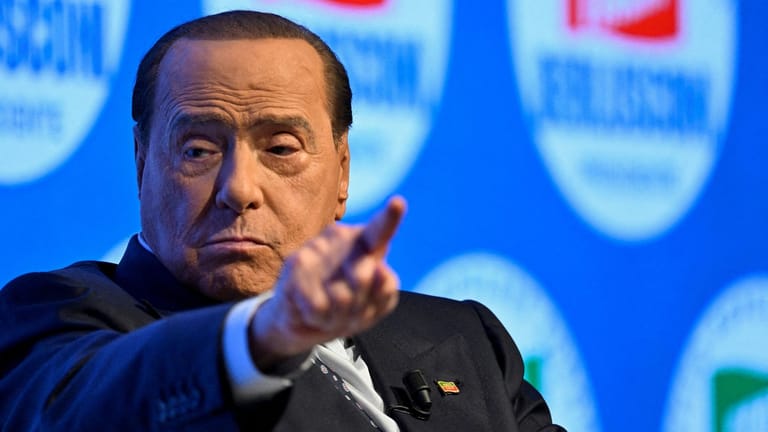 Silvio Berlusconi: Italiens ehemaliger Regierungschef hatte den russischen Präsidenten Wladimir Putin in der Vergangenheit als guten Freund bezeichnet.