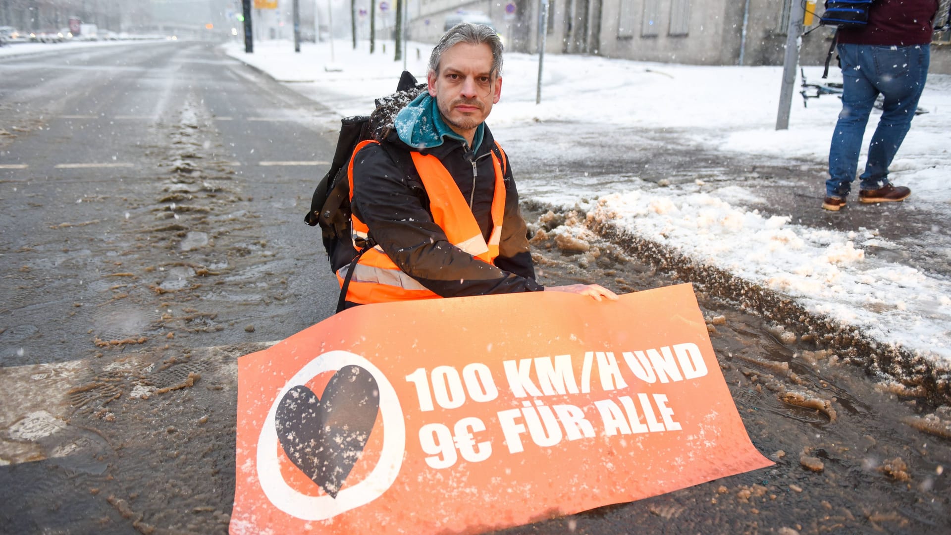 Klimaaktivist Christian Bläul: "Ich bin zumindest im Hinterkopf mental immer darauf vorbereitet, dass in unseren Staus jemand stirbt".