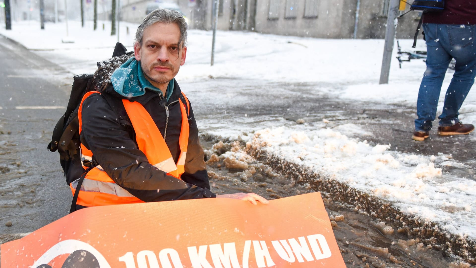 Klimaaktivist Christian Bläul: "Ich bin zumindest im Hinterkopf mental immer darauf vorbereitet, dass in unseren Staus jemand stirbt".