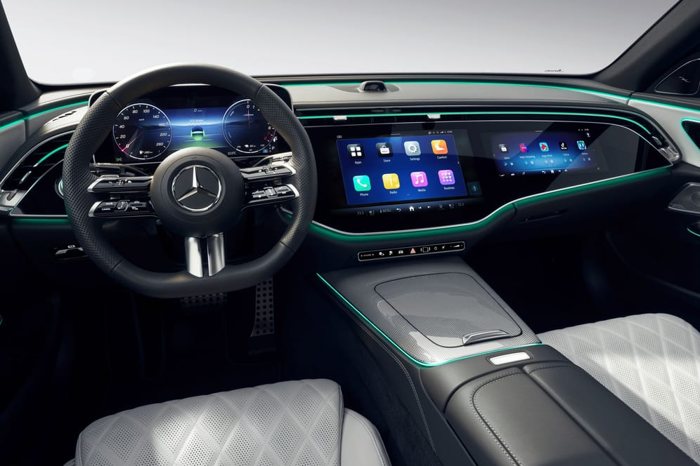 Vernetzt und digital: Mercedes setzt in der neuen E-Klasse auf viel Entertainment und Bildschirm-Power.