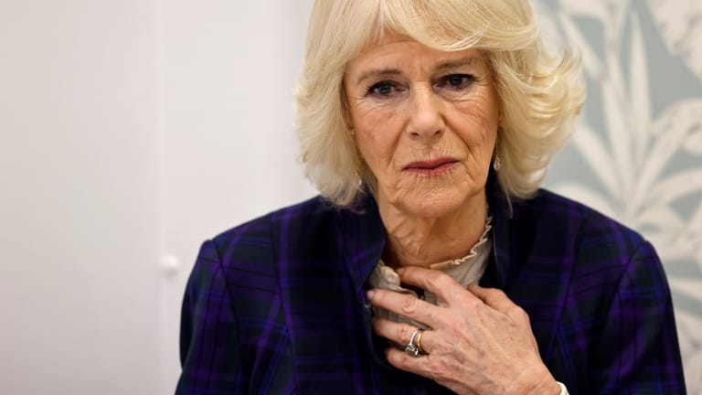 Camilla: Die Frau von König Charles III. hat Corona.