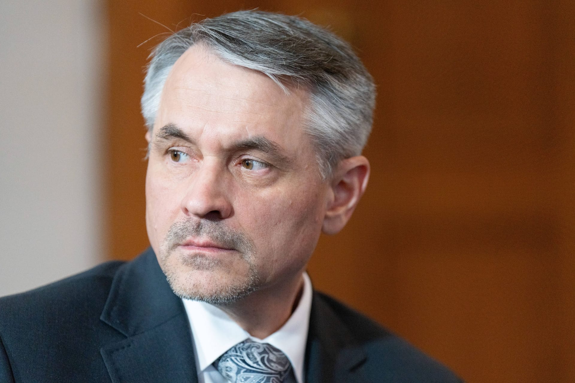 Der polnische Botschafter Darius Pawlos (Archivbild): Er kritisiert die Kommunikation mit der deutschen Bundesregierung.