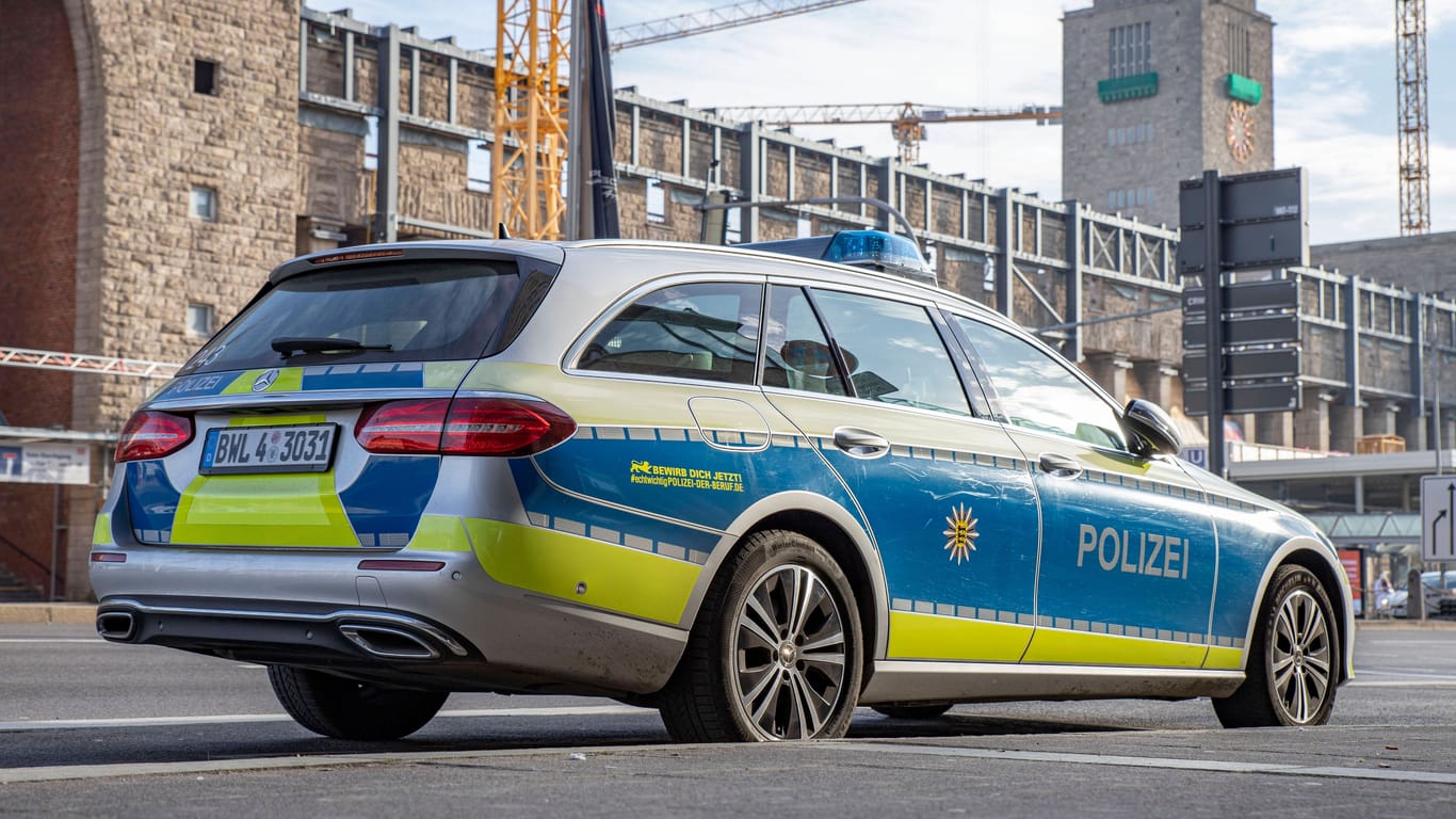 Polizei in Stuttgart (Symbolbild): In der Stadt läuft ein Großeinsatz.