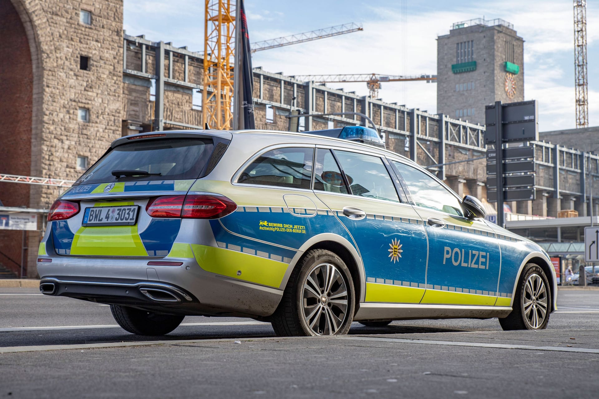 Polizei in Stuttgart (Symbolbild): In der Stadt läuft ein Großeinsatz.