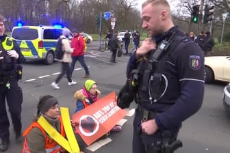 KLIMAAKTIVISTEN-KOELN/