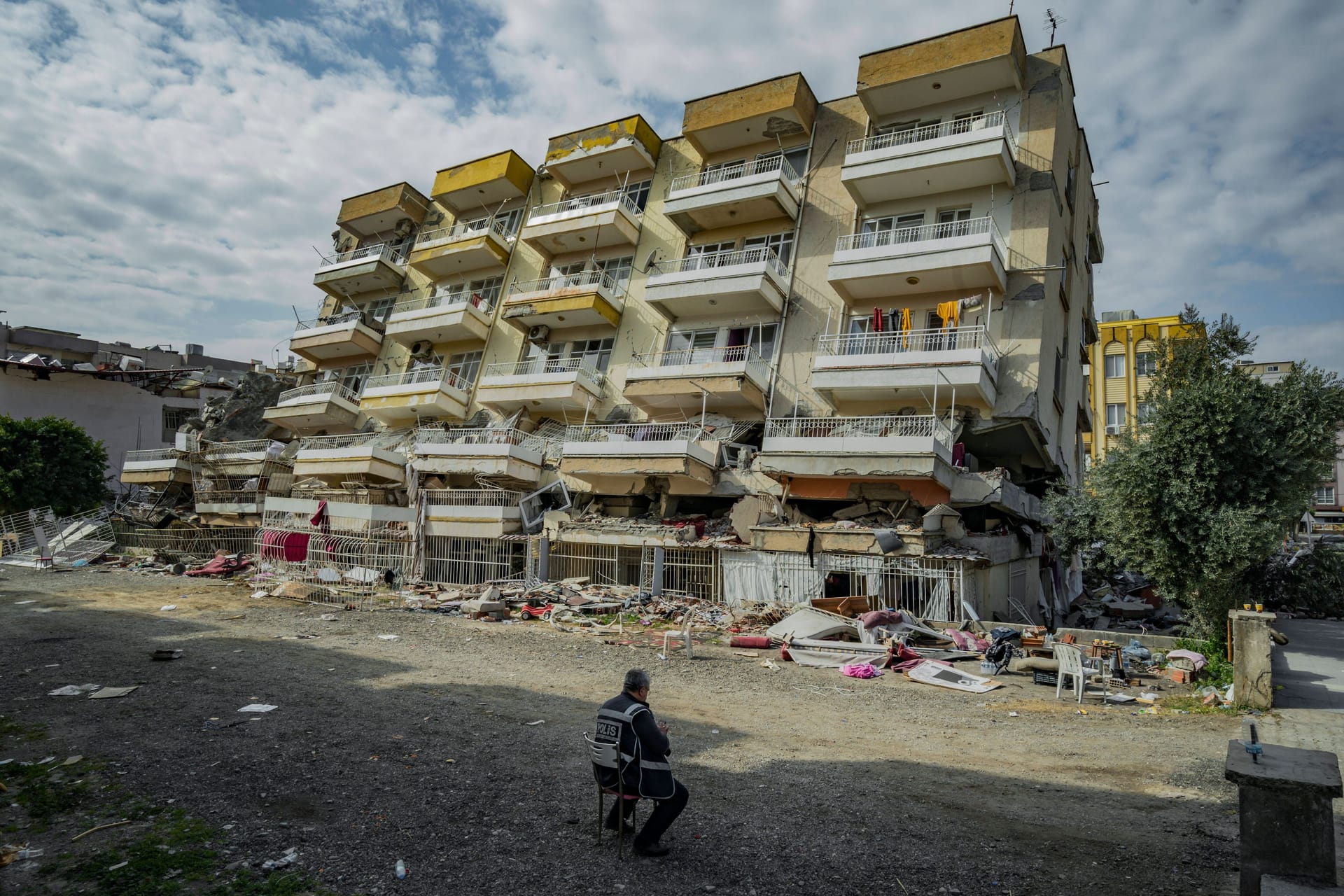 Trümmer im türkischen Hatay: Ein neues Beben ließ weitere Häuser einstürzen.