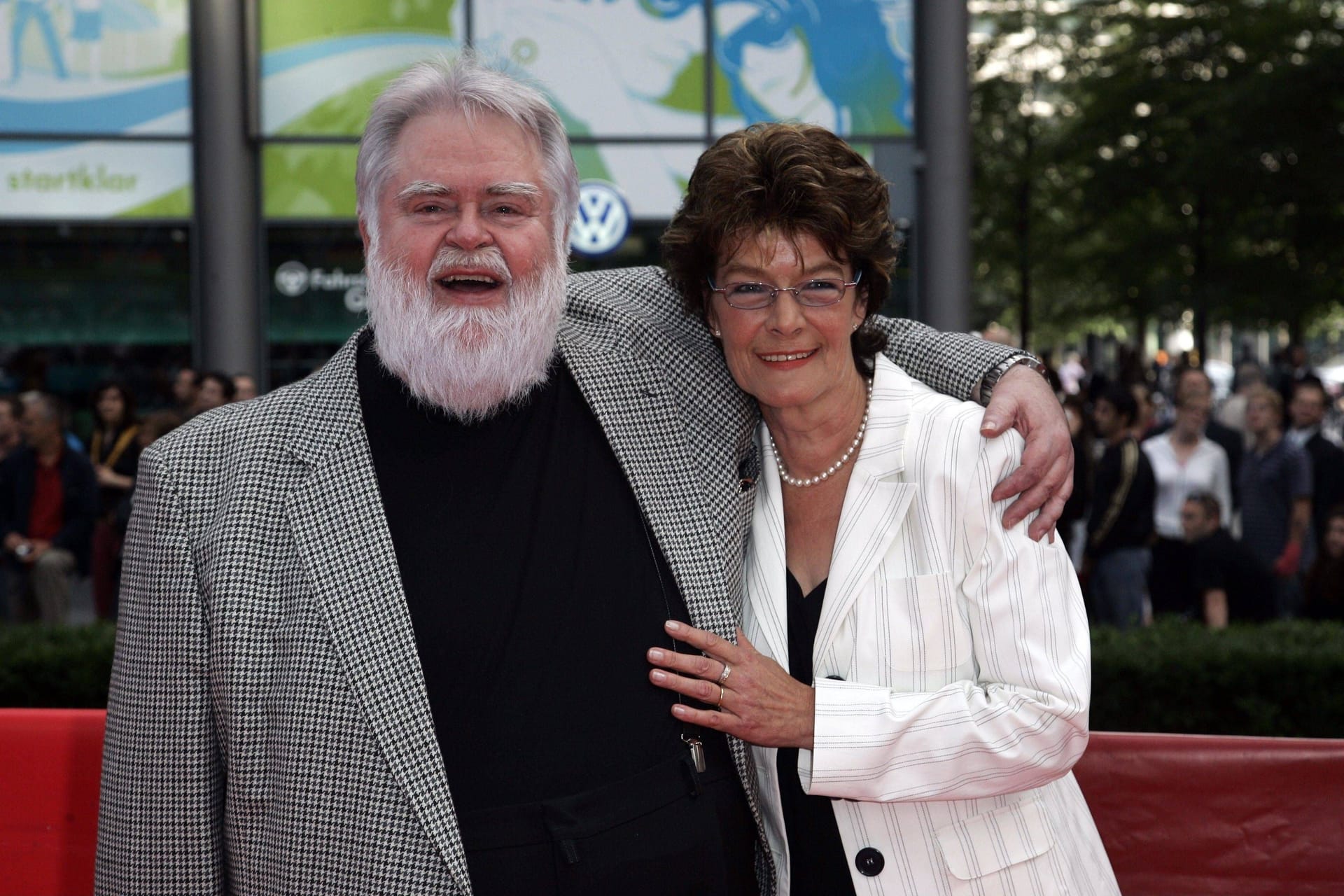 imago 63792020Wilfried Gliem und seine Ehefrau Elke: Das Paar besuchte 2007 die Berlin-Premiere von "Stirb langsam 4.0" mit Bruce Willis in der Hauptrolle.