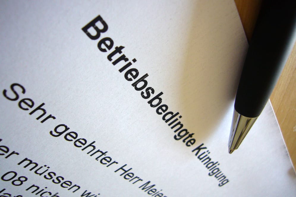 Anfechtbar: Betriebsbedingte Kündigungen in Unternehmen sind nicht immer rechtens.