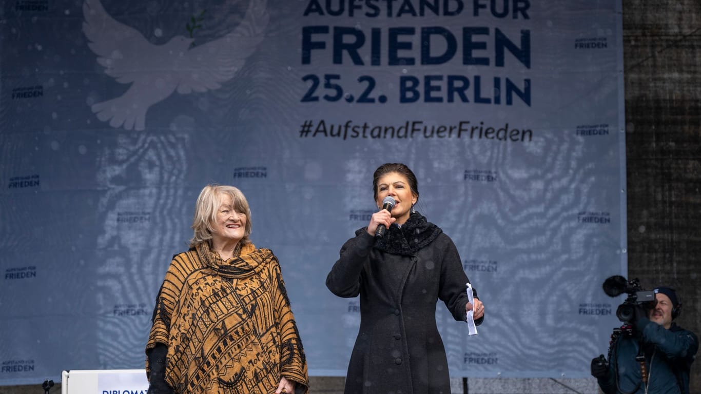 Demonstration für Verhandlungen mit Russland