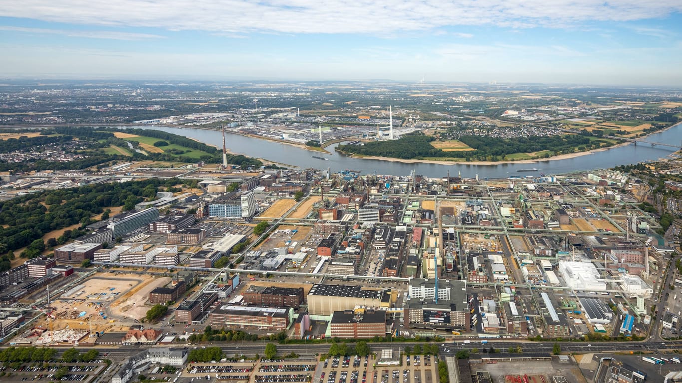 Der Chemiepark in Leverkusen, in dem unter anderem die PFAS-Produktion von Lanxess angesiedelt ist.