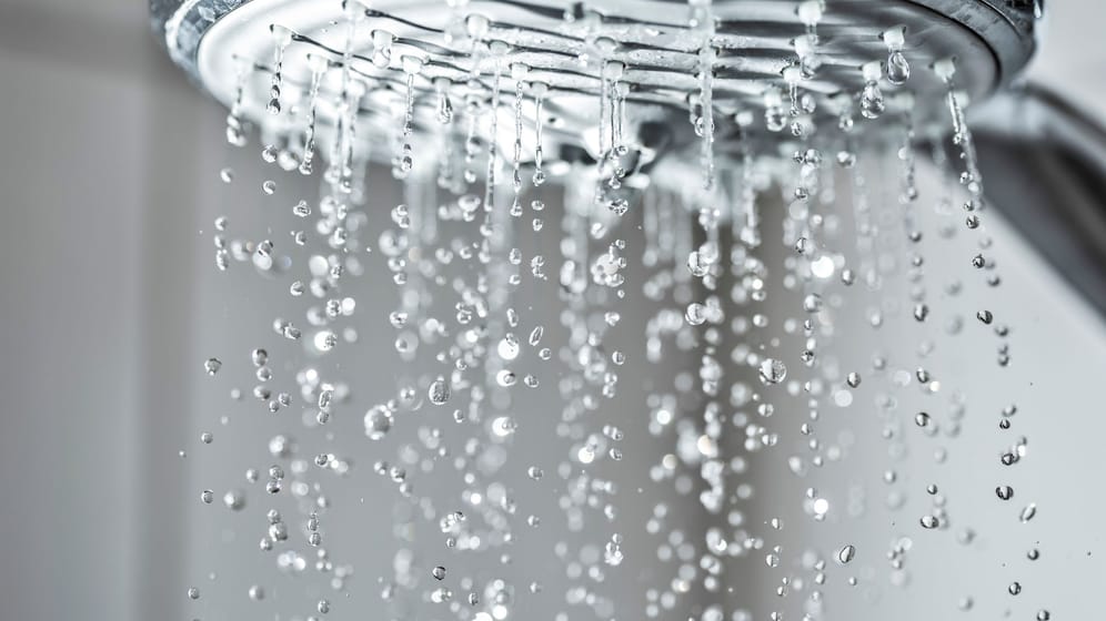 Der wassersparende Duschkopf von Grohe verbraucht nur rund halb so viel Wasser wie ein herkömmliches Modell.