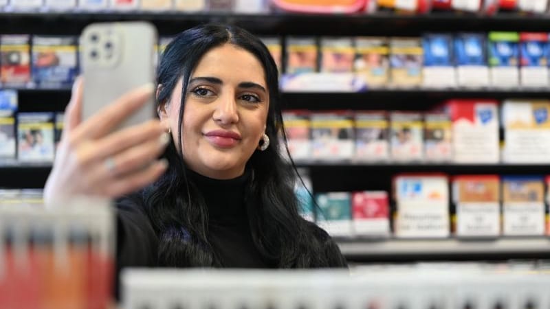 Esra Cayir hat als "Tankstellenlady" 1,8 Millionen Follower auf TikTok.