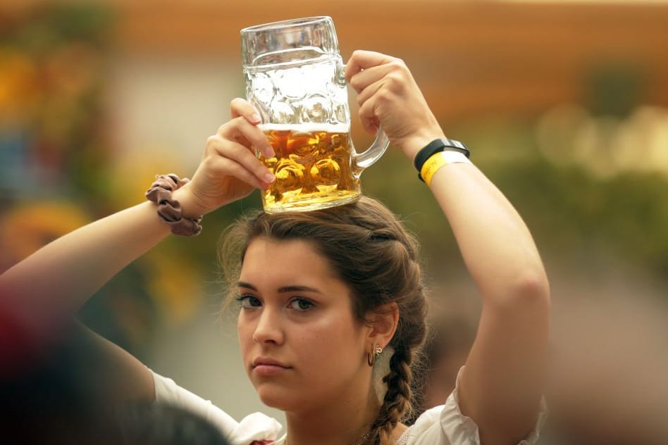 Oktoberfestbesucher haben nur Bier im Kopf? Mitnichten! Aber wie gut kennen Sie sich mit der Wiesn aus? Testen Sie sich im Quiz!