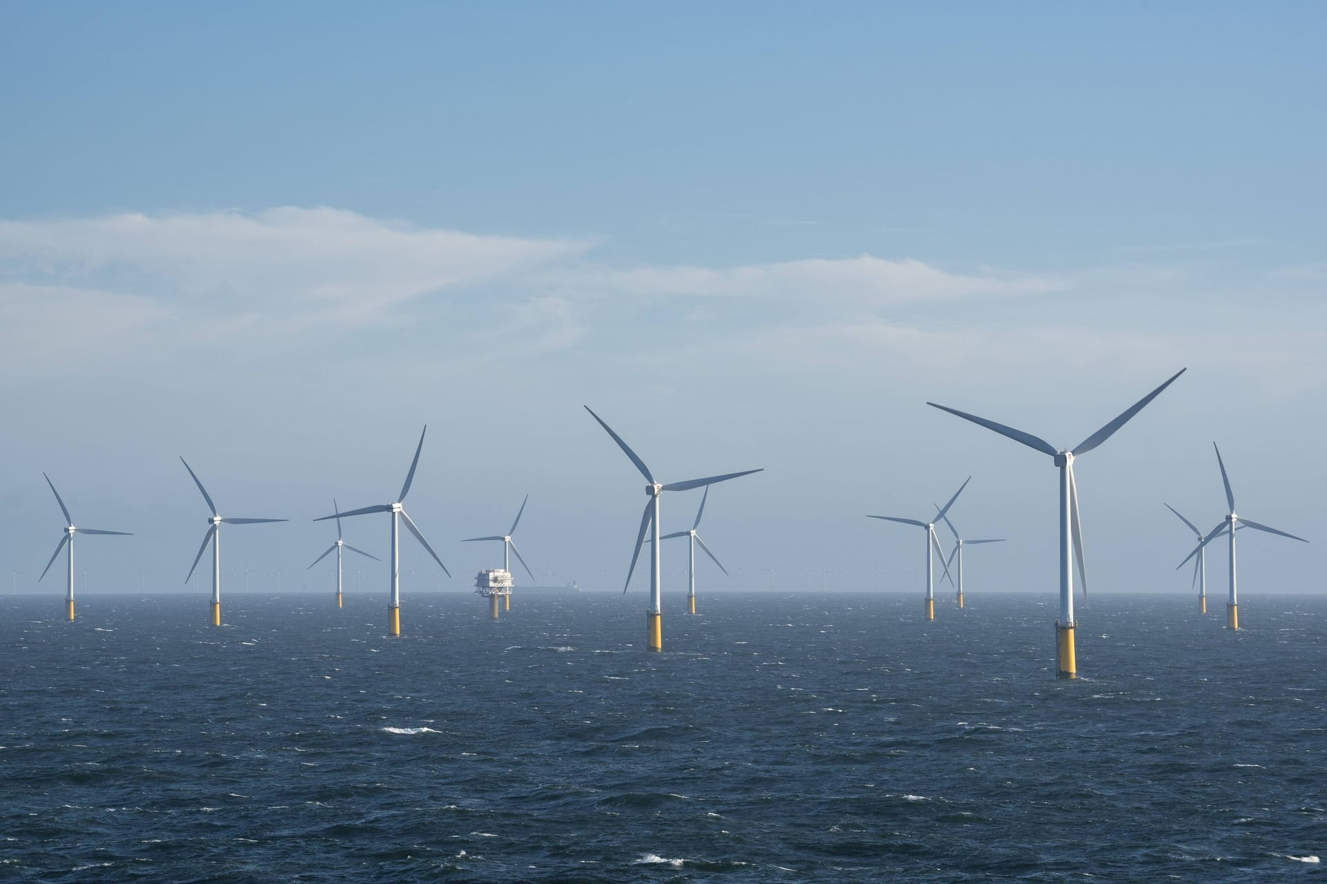 Windpark an der belgischen Küste: Die Windräder sollen nun mit Kameras ausgestattet werden.