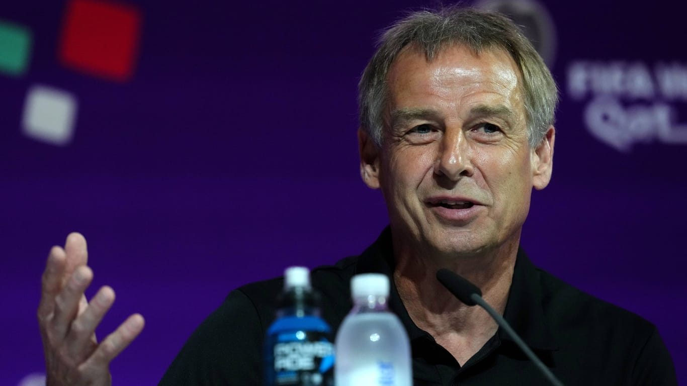 Jürgen Klinsmann: Der Coach ist seit einem Aus bei Hertha BSC ohne Trainerjob.