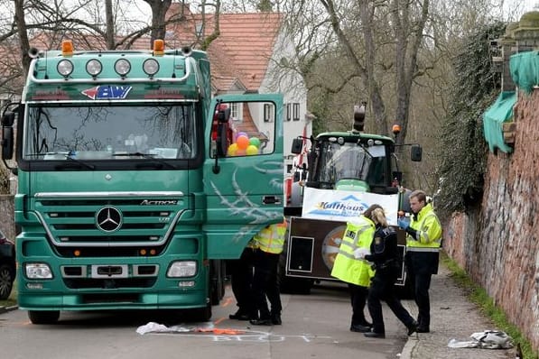 Die Unfallstelle: Hier wurde die Frau von dem Laster erfasst und überrollt.