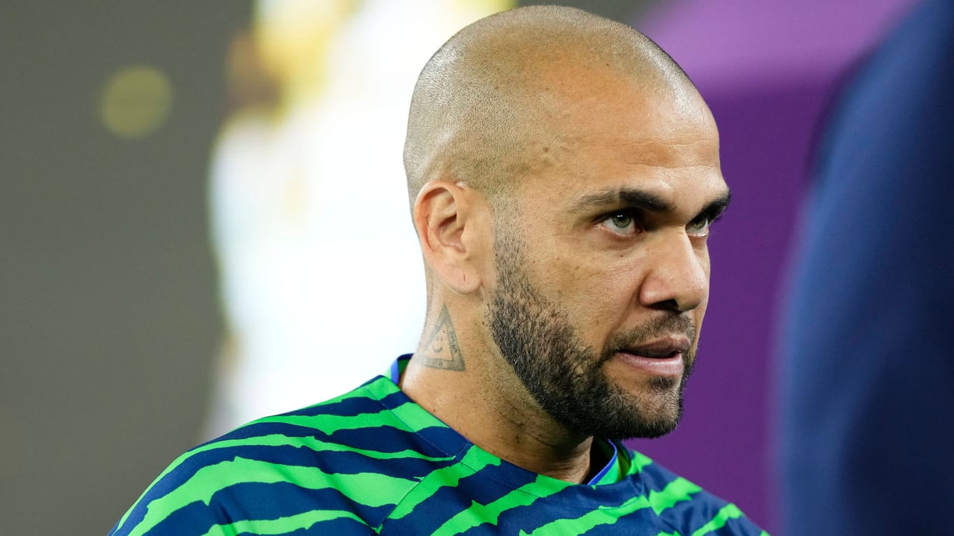 Dani Alves: Der langjährige brasilianische Nationalspieler sieht sich mit schweren Vorwürfen konfrontiert.