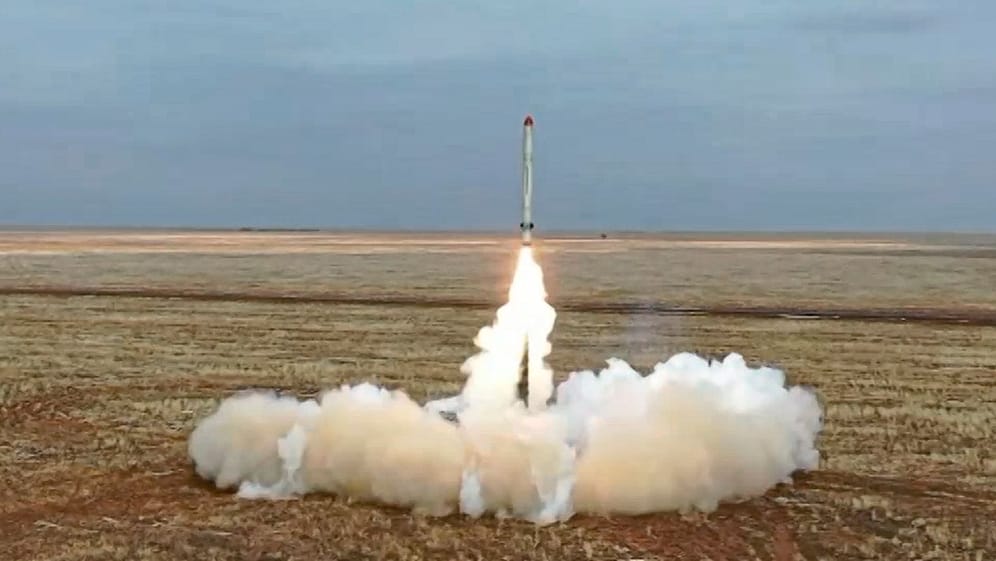 Videostandbild einer russischen Iskander-K-Rakete (Archivbild): Russland und die USA besitzen 89 Prozent aller Atomwaffen.