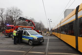 Kreuzung Ecke Karcherallee (Archivbild): Am Sonntag kollidierten zwei Fahrzeuge, zwei Personen kamen ins Krankenhaus.