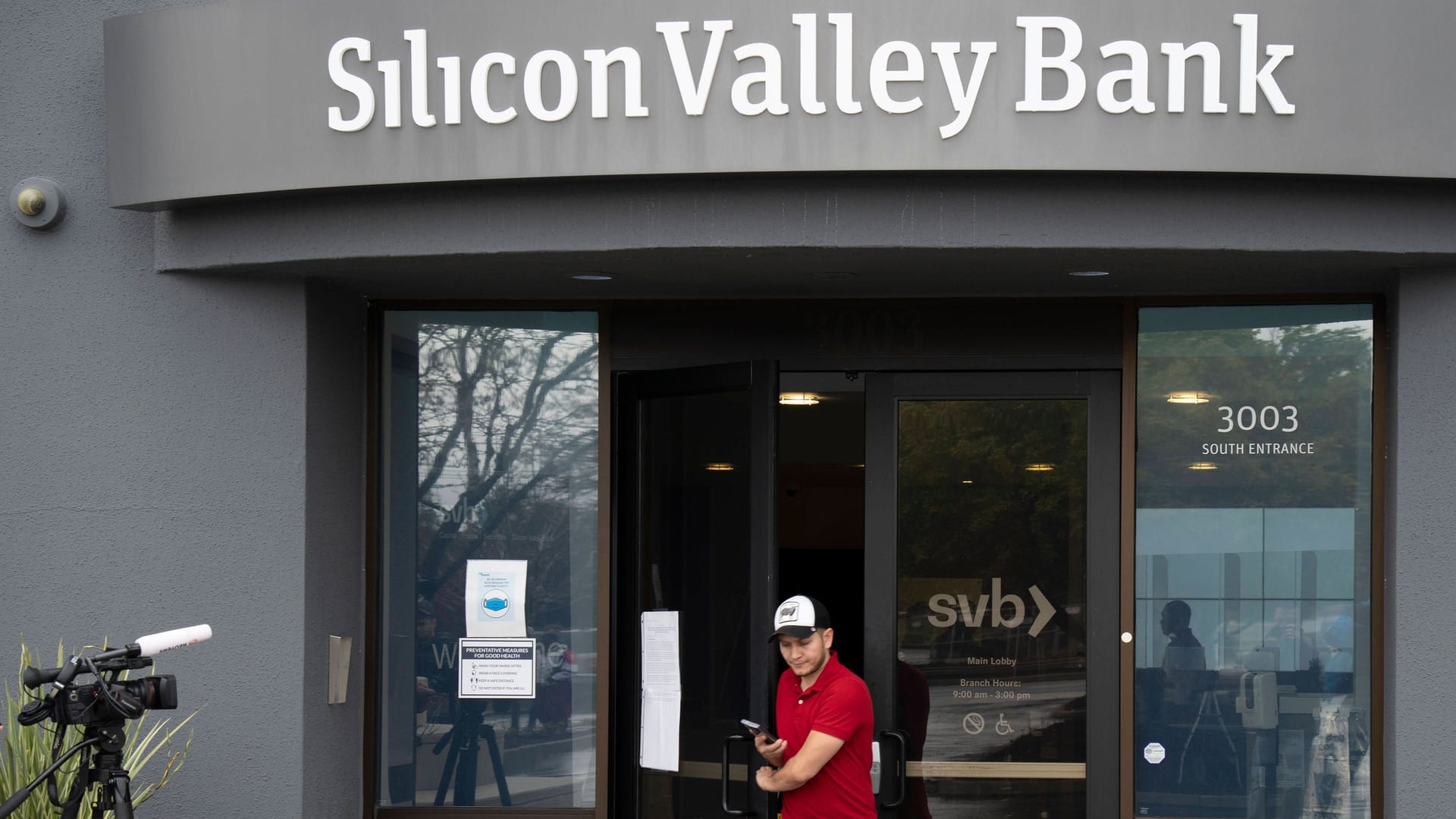 Silicon Valley Bank: Nach dem Aktienabsturz der Silicon Valley Bank ist die Finanzwelt besorgt.