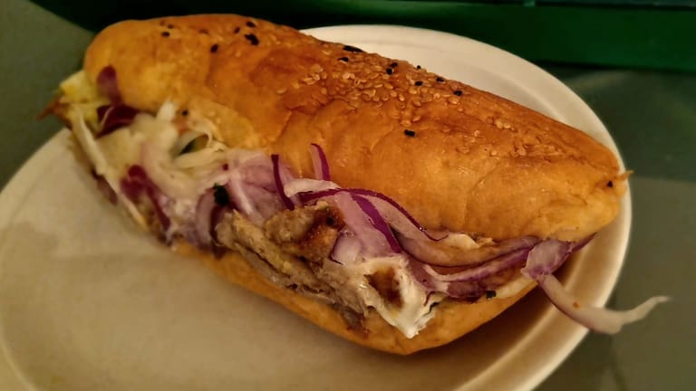 Das Döner-Sandwich: Diese Variante enthält mehr Brot.