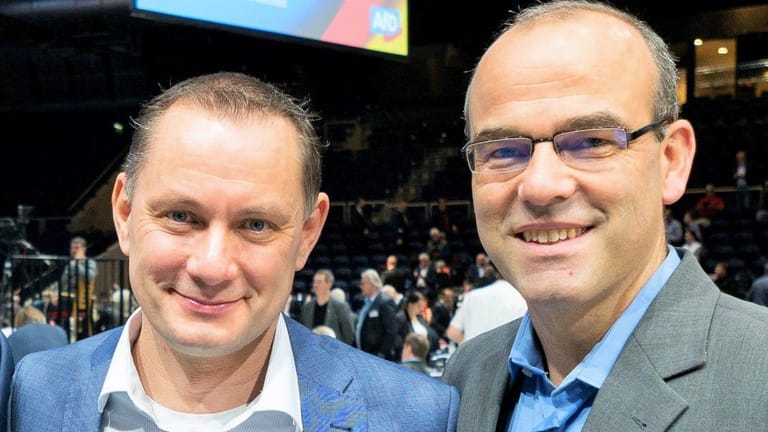 Rainer Rothfuß: Der neue Mann in der Bundestagsfraktion auf einem Parteitag mit AfD-Chef Tino Chrupalla.