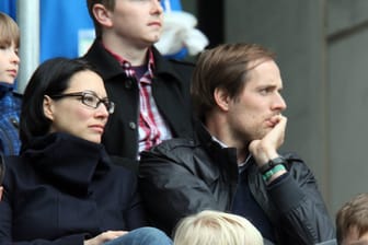 Da waren sie noch ein Paar: Thomas Tuchel (r.) und seine damalige Ehefrau Sissi während seiner Zeit als Mainz-Trainer auf der Tribüne des Stadions in Hoffenheim.