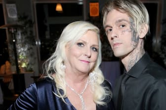 Aaron Carter mit seiner Mutter Jane: Der Musiker starb im November 2022.