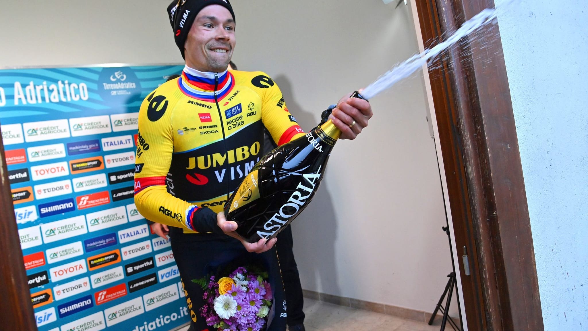 Radsport | Tirreno-Adriatico: Kämna fällt zurück - Roglic siegt erneut