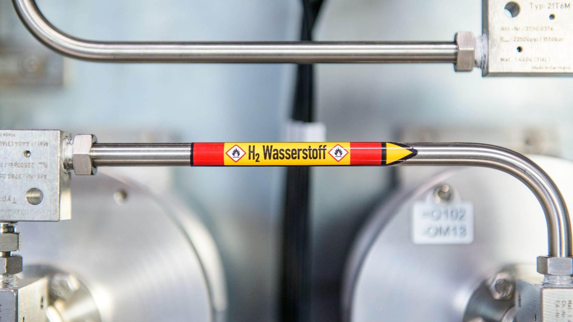 Eine Produktionshalle für Wasserstofftankstellen (Symbolfoto): Mit dem Leitungssystem Hyperlink soll Wasserstoff zu den Abnehmern befördert werden.