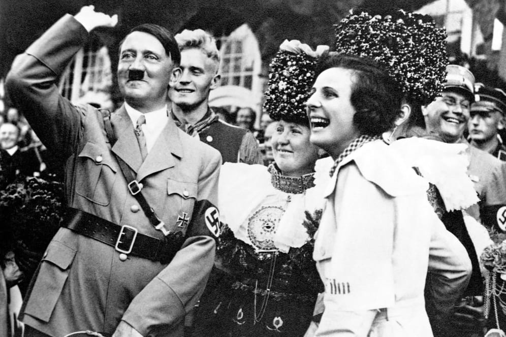 Adolf Hitler: Sein Vorname ist nicht untrennbar mit den Gräueltaten des Nazi-Regimes zu verknüpfen, meinte das Standesamt in Hamburg – Namensänderung abgelehnt.