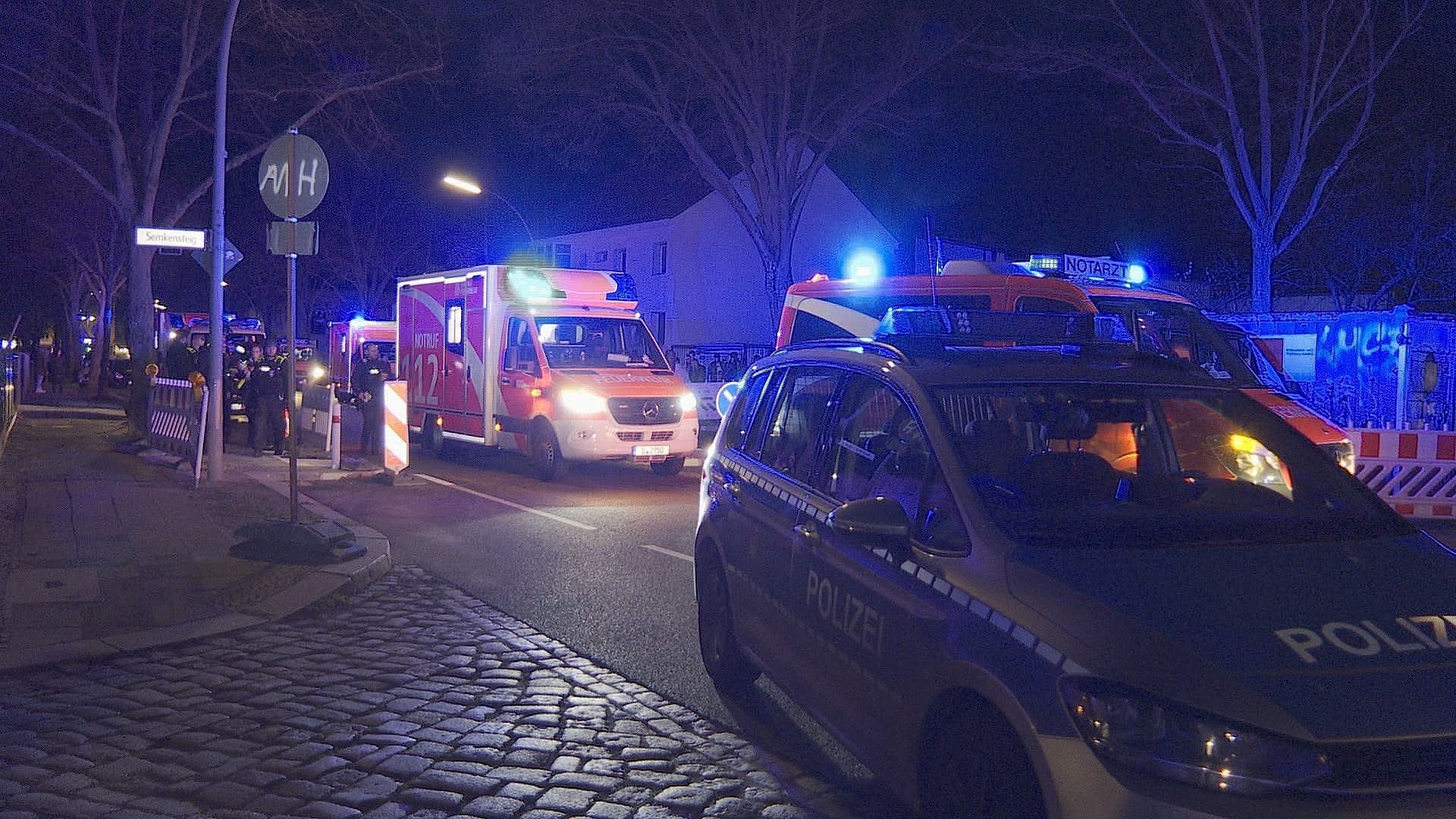 Die Pankower Allee Ecke Semkenstein: Hier kam es in der Nacht zu einem Polizeieinsatz. Die Pankower Allee Ecke Semkenstein: Hier kam es in der Nacht zu einem Polizeieinsatz.