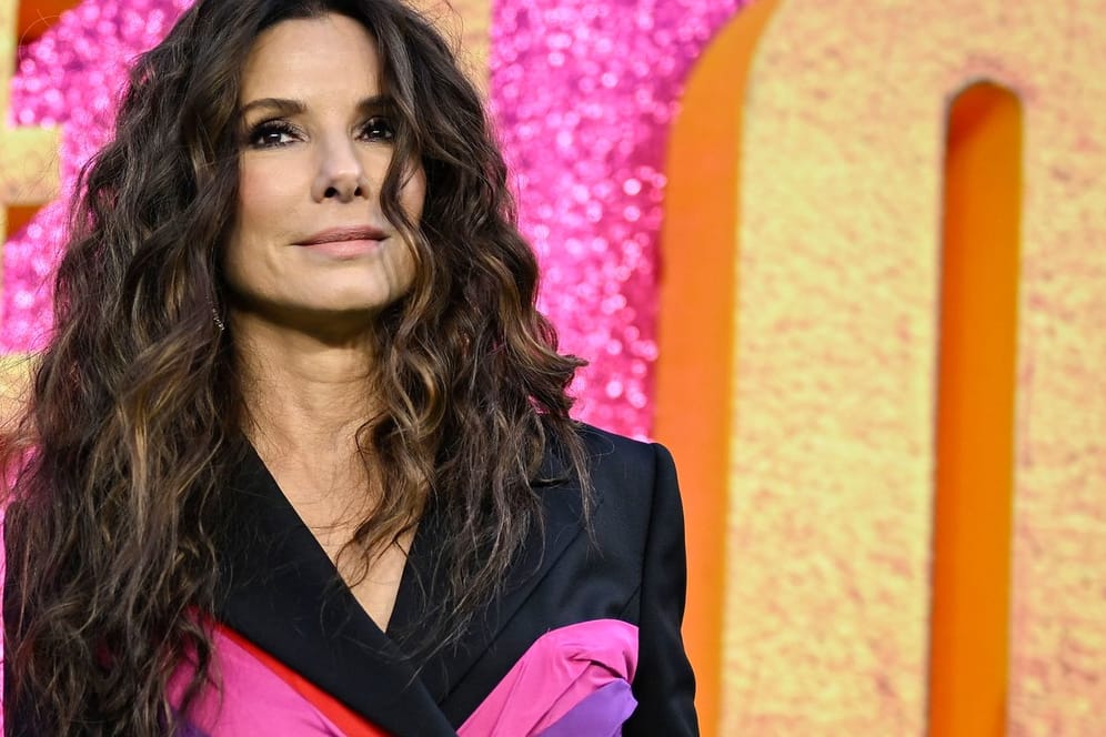 Sandra Bullock: Die 58-Jährige überraschte mit einem Auftritt im Rahmen der Oscar-Verleihung.