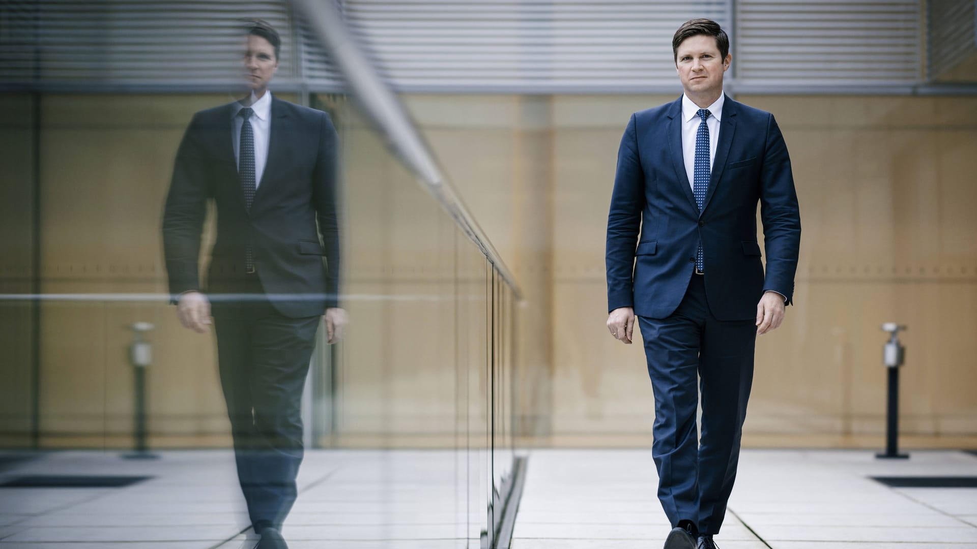 Florian Toncar im Reichstag: Gerechnet hat er eine Menge in den letzten Wochen.