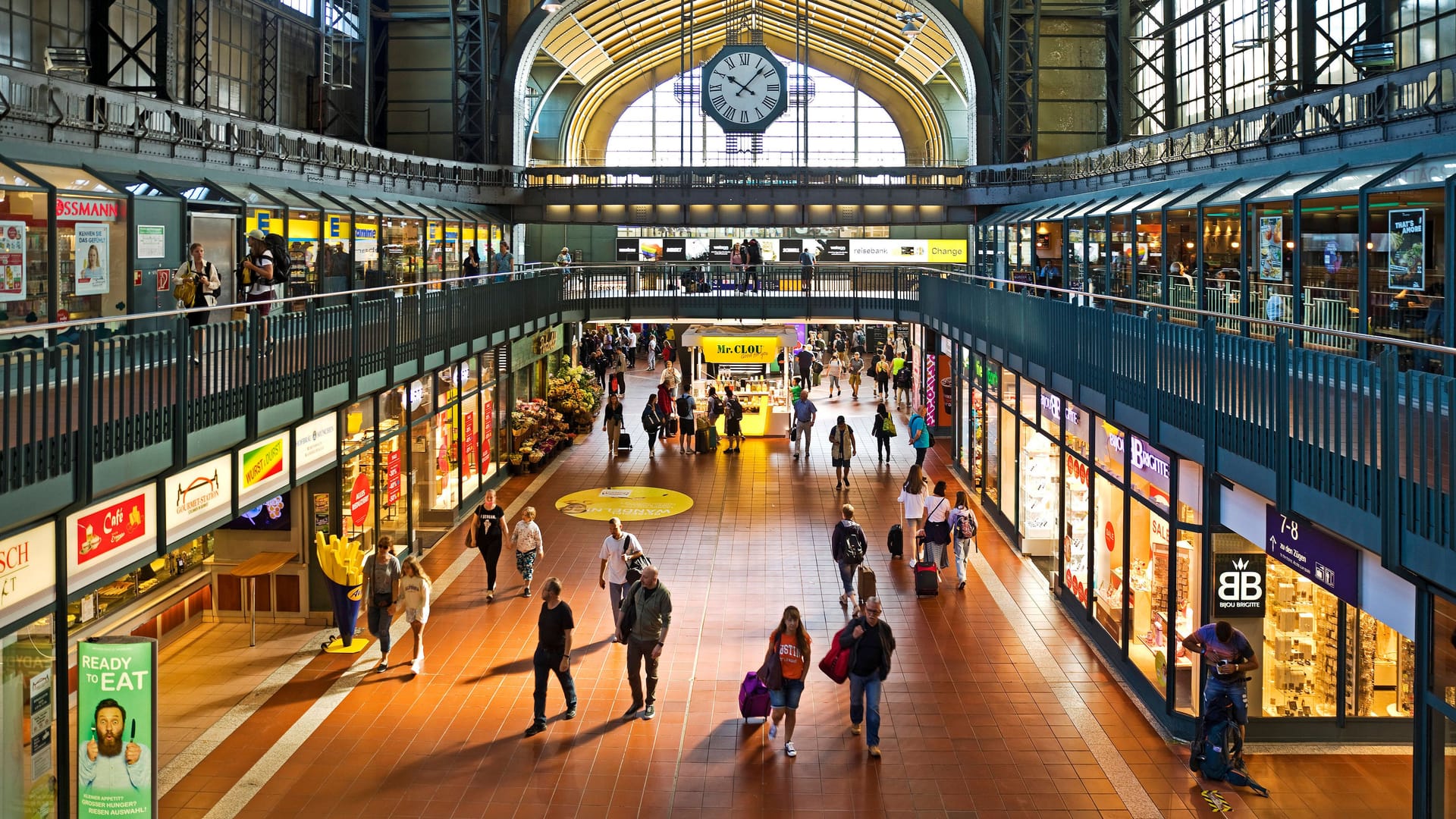 Die Wandelhalle im Hamburger Hauptbahnhof: Die Halle wurde nun Ort eines skurrilen Vorfalls.