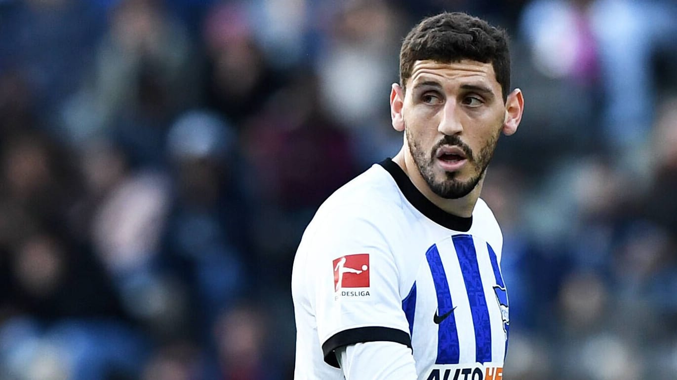 Agustin Rogel: Seine Hochzeitsfeier muss der Verteidiger nachholen. Agustin Rogel: Seine Hochzeitsfeier muss der Verteidiger nachholen.