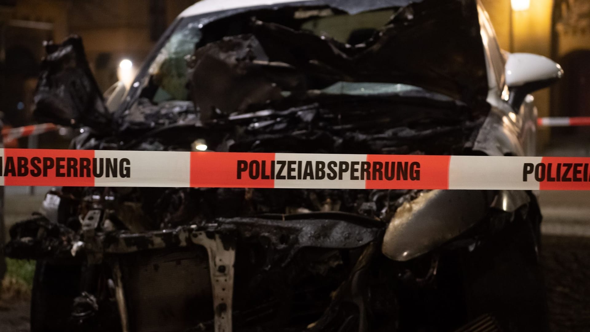 Ausgebranntes Auto Ausgebranntes Auto
