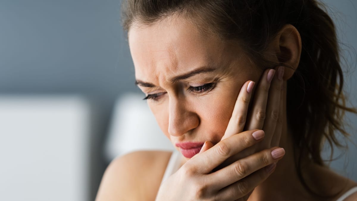 Nasennebenhöhlenentzündung & Zahnschmerzen: Warum oft gleichzeitig?