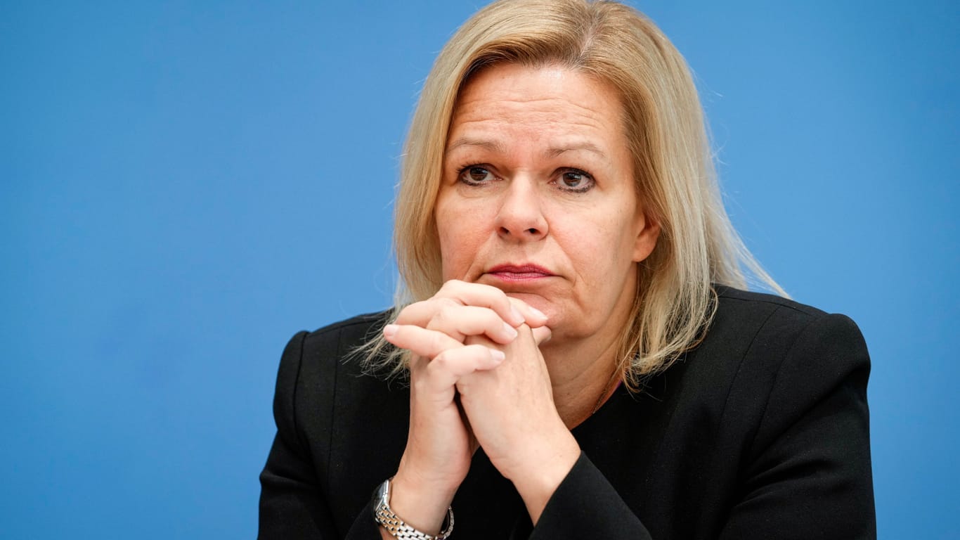 Nanca Faeser, Bundesinnenministerin: Die SPD-Politikerin berät sich mit den Innenministern anderer Länder.