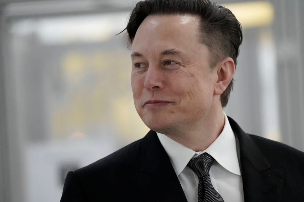 Elon Musk: Teslas könnten deutlich günstiger werden. Damit dürfte der Hersteller die Konkurrenz unter starken Druck setzen.