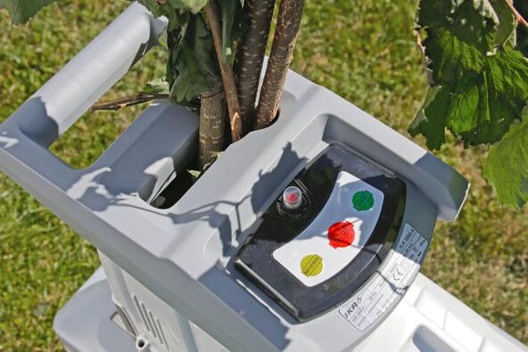 Jetzt im Angebot: Aldi reduziert Elektro-Walzenhäcksler von Ikra radikal.