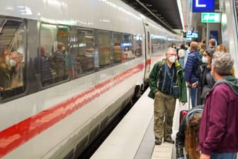 Hauptbahnhof Berlin (Archivbild): Deutschland droht gemäß Medienberichten ein flächendeckender Warnstreik im Verkehrsbereich.