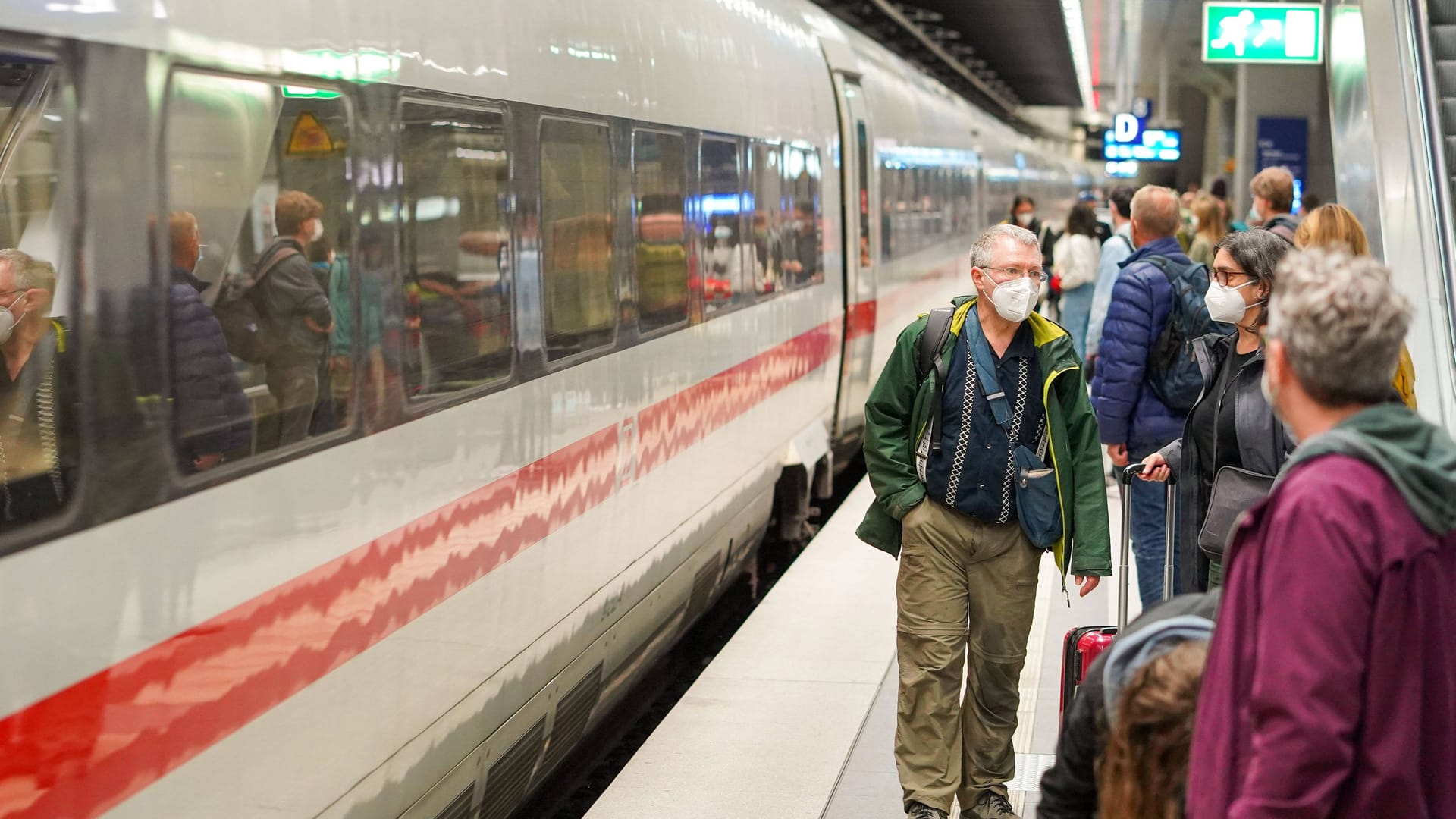 Hauptbahnhof Berlin (Archivbild): Deutschland droht gemäß Medienberichten ein flächendeckender Warnstreik im Verkehrsbereich.