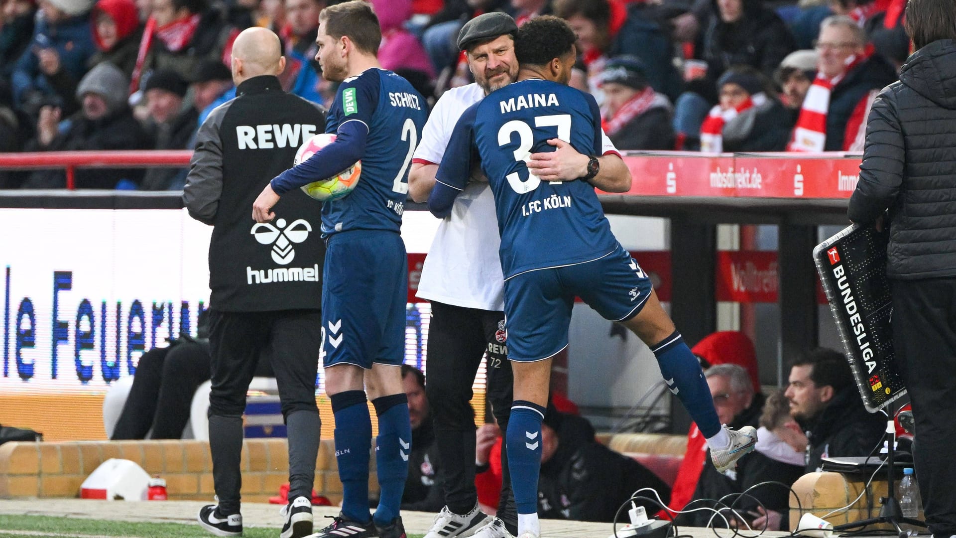 Lies die große Chance für den FC liegen und wurde kurz vor Schluss von Steffen Baumgart ausgewechselt: Kölns Flügelstürmer Linton Maina.