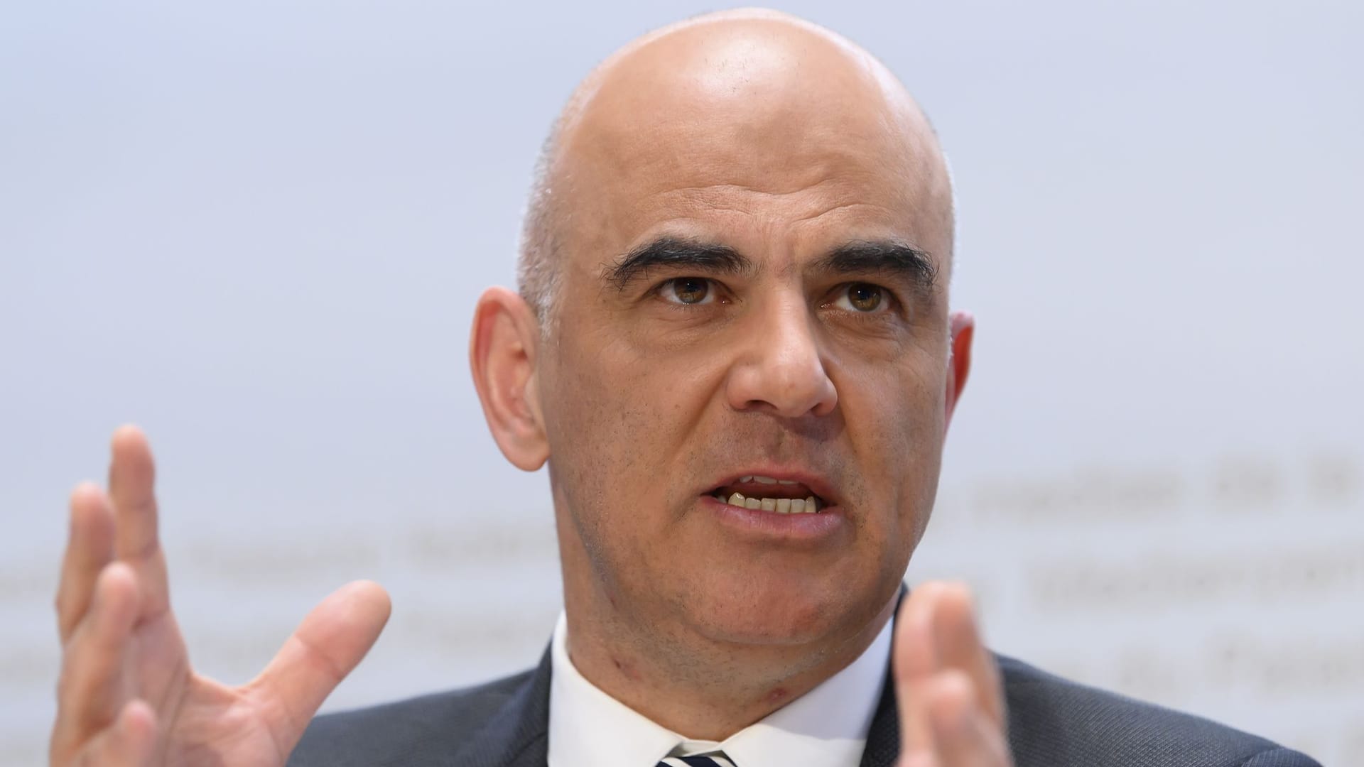 Alain Berset (Archivbild): Der Schweizer Präsident will in Fragen des Panzer-Verkaufs konservativ bleiben.