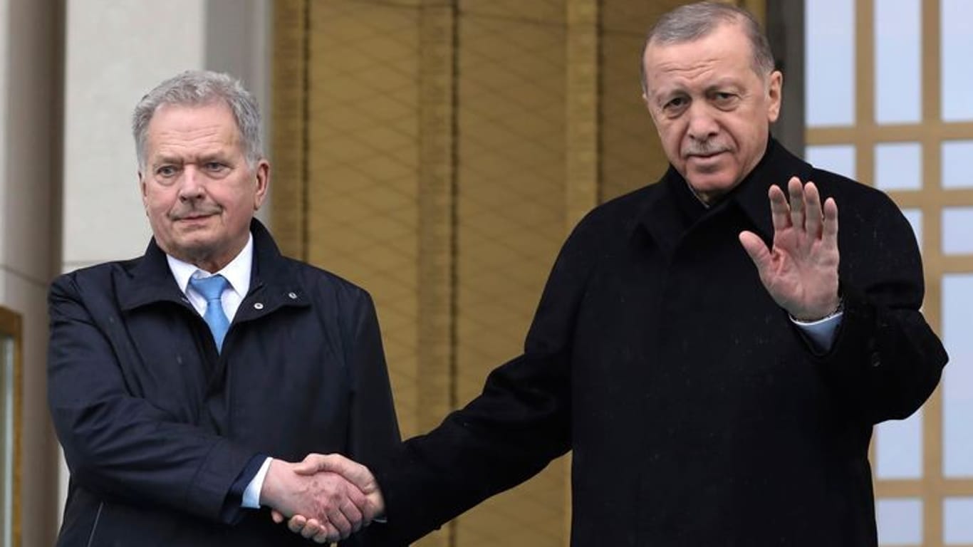 Der türkische Präsident Recep Tayyip Erdogan und Finnlands Staatsoberhaupt Sauli Niinistö haben sich in Ankara getroffen.
