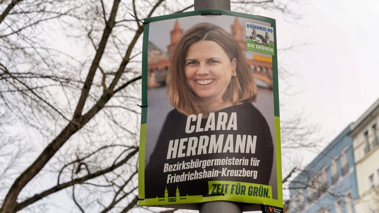 Clara Hermann auf einem Wahlplakat (Archivbild): Sie wünscht sich eine Konzertabsage.