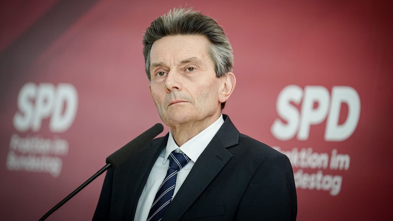 Rolf Mützenich, Vorsitzender der SPD-Bundestagsfraktion (Archivfoto): Der Politiker wundert sich über Onays Deal mit der "Letzten Generation".