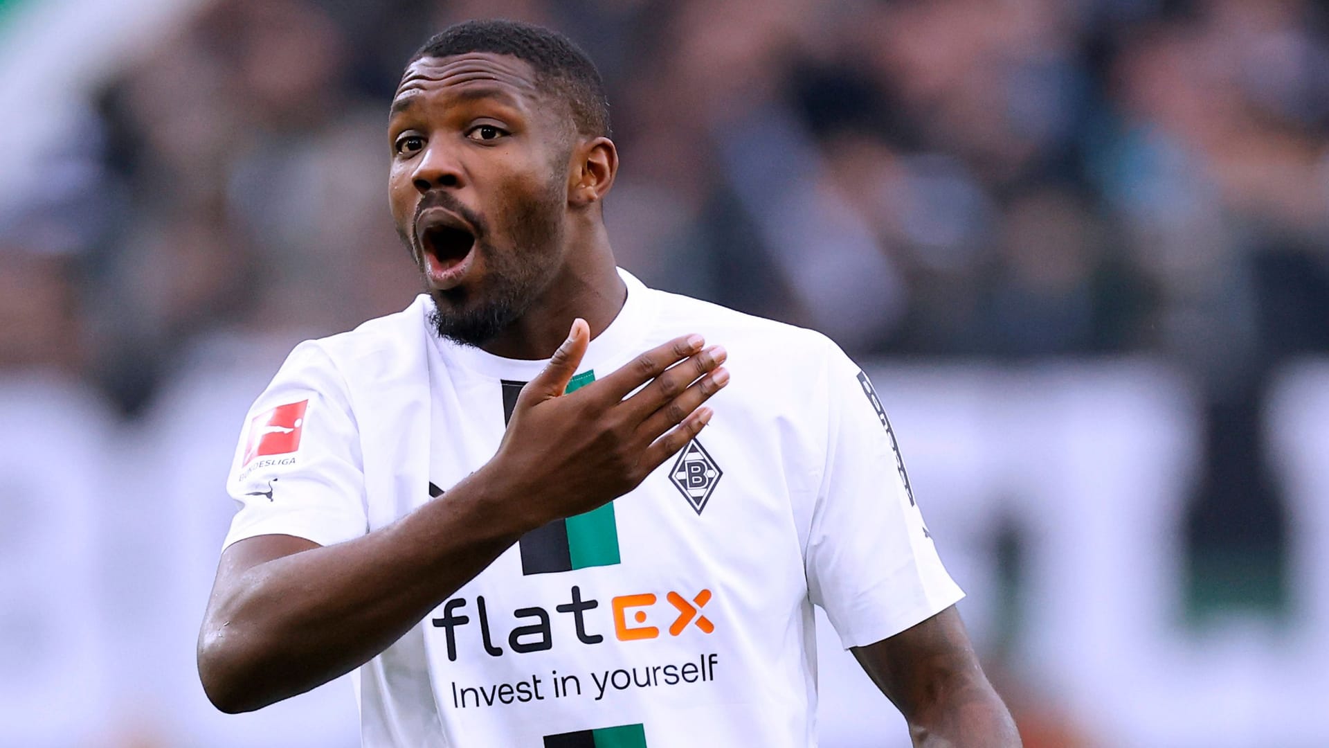 Marcus Thuram: Der Gladbach-Star scheiterte mit einem Schwalbenversuch am Videoschiedsrichter.