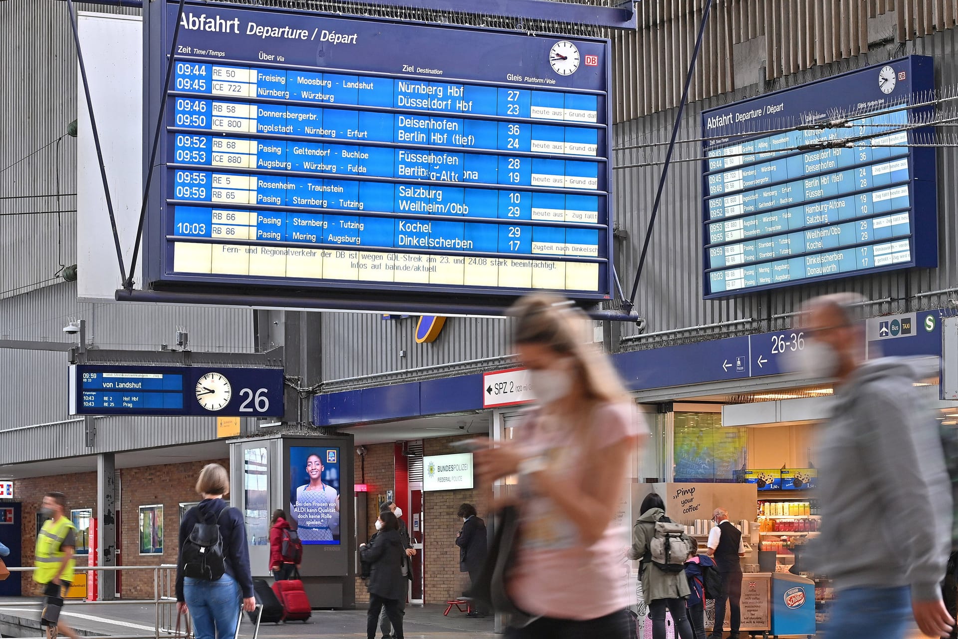 Bahnstreik (Archivbild): Viele Flüge und Züge sollen Montag ausfallen.